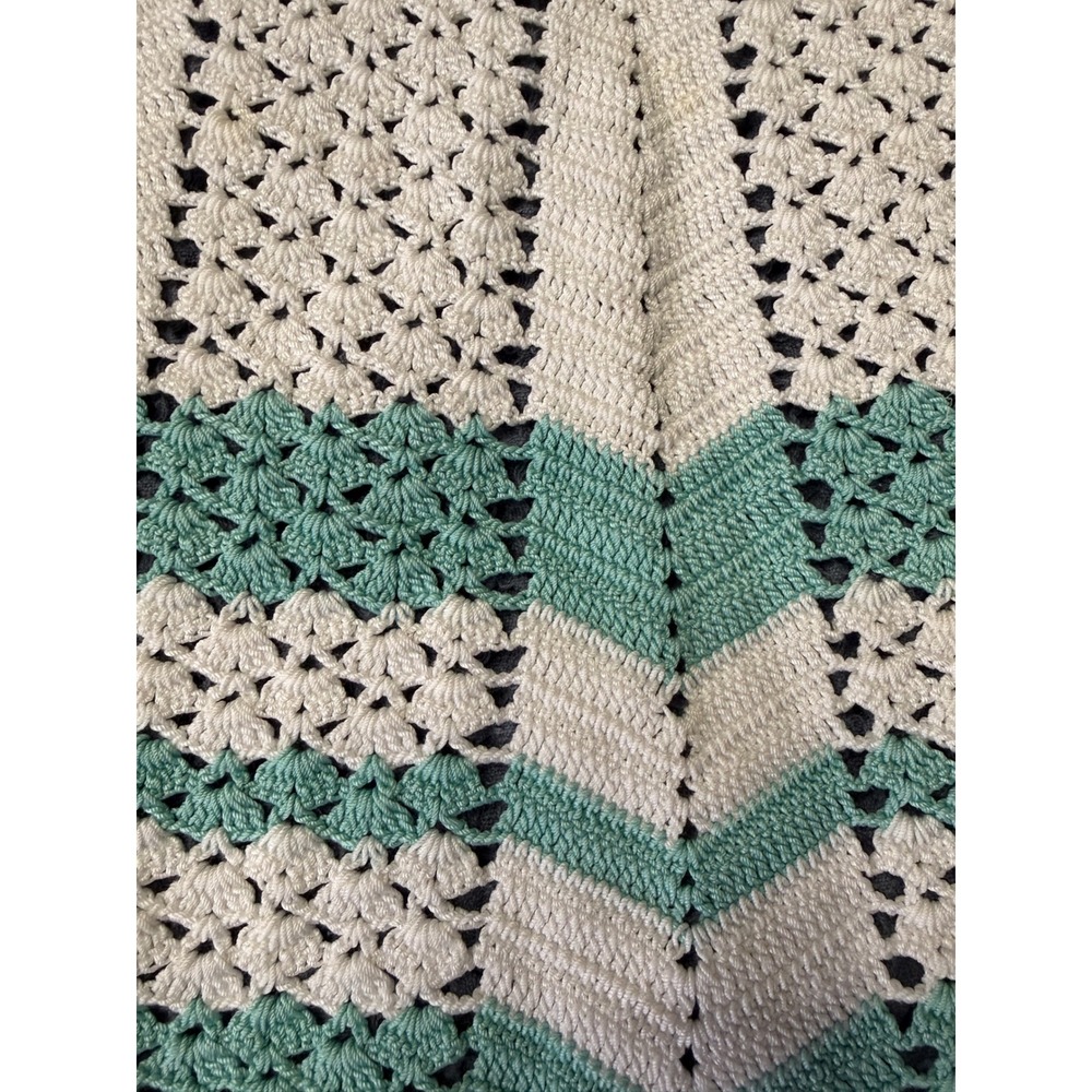 Vintage Handmade Crochet Half Apron Cream Seafoam Green Chevron Shell Stitch